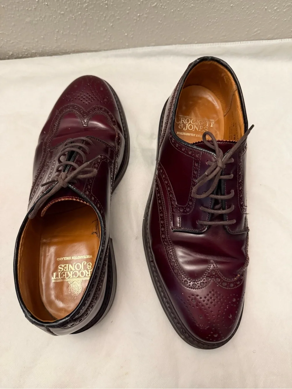 Classic Burgundy Leather Wingtip Oxfords, pre-owned, gently used